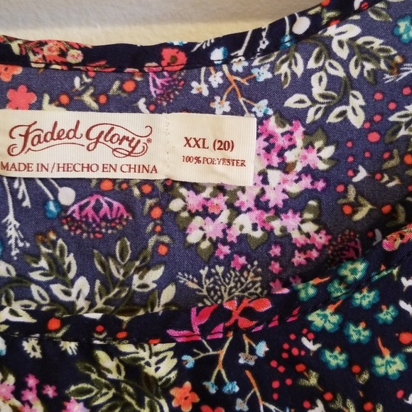 Adorable Blouse- Mermaid Fantasy 👾 - Picture 2 of 5